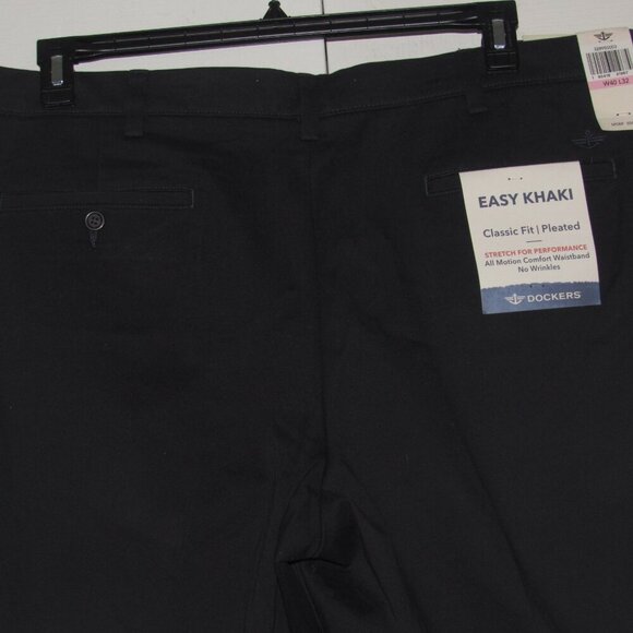 NWT DOCKERS Classic Fit Pleated Easy Khaki Comfort Waistband Navy Pants Size W40 - Picture 4 of 9